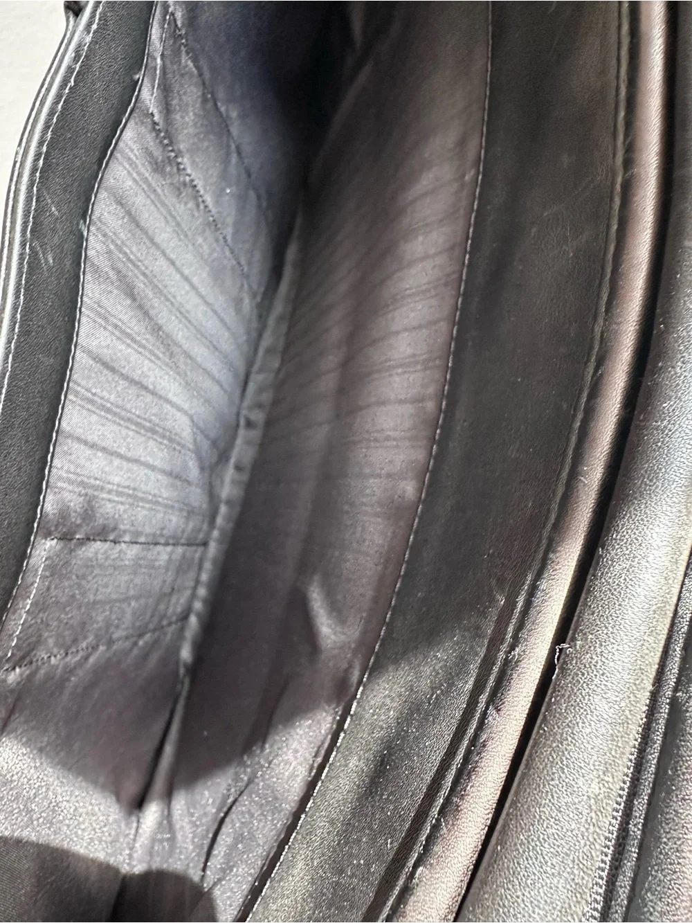 Tumi Alpha Leather Briefcase Travel Bag Black laptop preloved